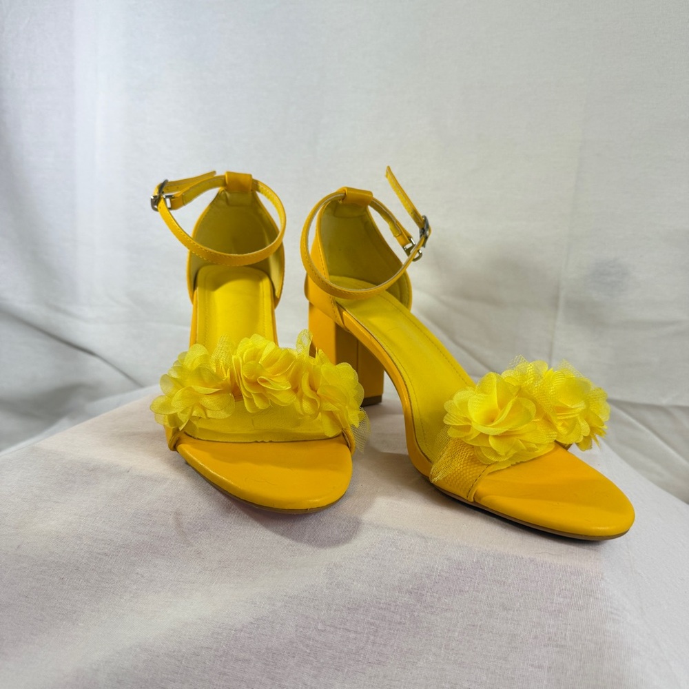 Affordable Fashion Finds Yellow Floral Heels